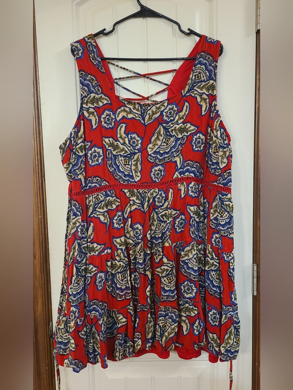 Maurices Red Floral Kneelength Dress with Crisscross Back Size 2XL